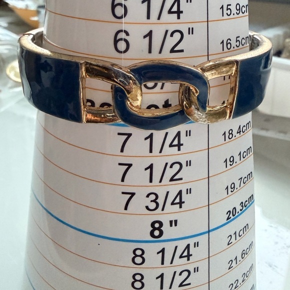 80’s Vintage Anne Klein Navy Blue Enamel & Gold Tone Hinge Cuff Bangle - Picture 4 of 7